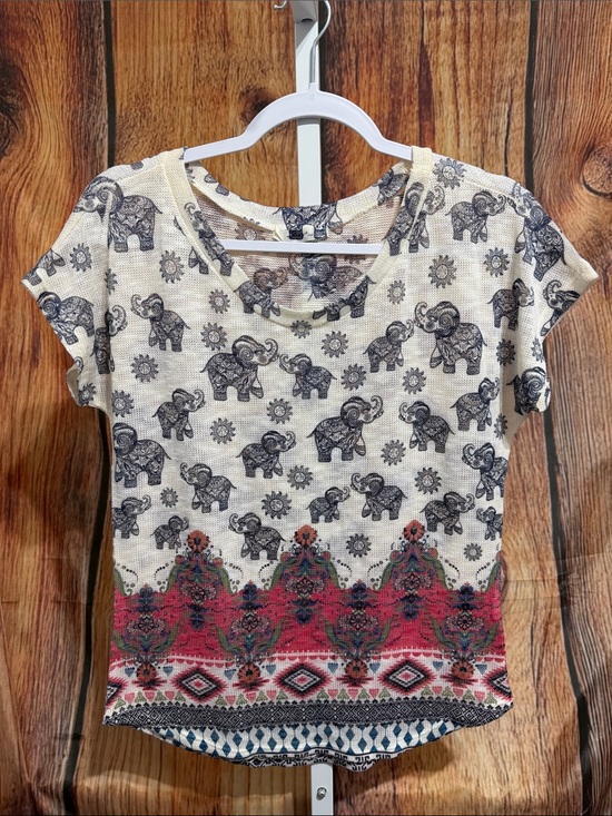 Glaze Sweaters - 🚨(4/$10) Glaze Elephant Print Sweater Size M